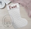Egyedi, NÉVRE SZÓLÓ textil mikuláscsizma (bármilyen névvel vagy felirattal), steppelt fehér