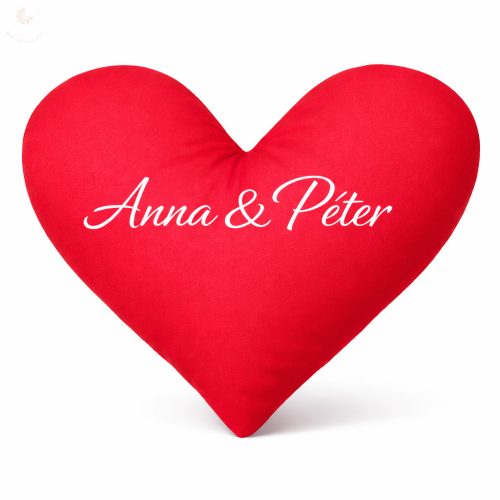 Egyedi neves szív alakú párna szerelmeseknek Valentin-napra