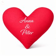 Egyedi neves szív alakú párna szerelmeseknek Valentin-napra