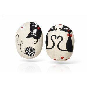 Fekete cicás-gombolyagos kézmelegítő zsebpárna búzával és kölessel töltve (kettő a két zsebbe - a kettő ára ennyi)