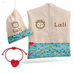   Színes autós, drapp ovis zsák szett egyedi névvel és jellel + ajándék szeretetküldővel