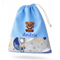   Kék alapon szürke macis-holdas, kisfiú tornazsák egyedi névvel és jellel