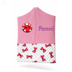   Rózsaszín alapon piros-pöttyös masnis ovis zsák kislánynak egyedi névvel és jellel