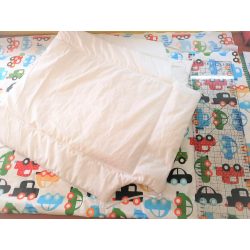   Óvodai pamut derékalj sarkán gumival óvodai fektetőre (fehér, bélelt, körbe tűzött)